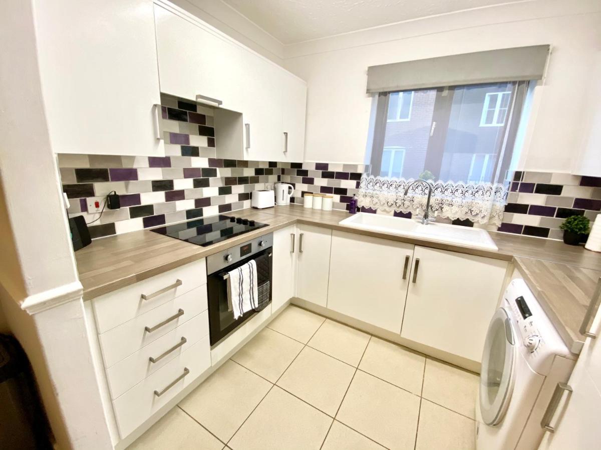 Easyrest Spalding - 4 Beds & Free Parking - Central & Modern Open Plan Apartment - Convenient Location Esterno foto